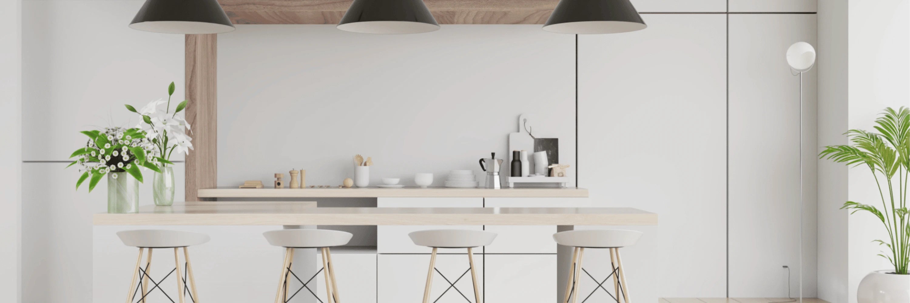 Koti ja keittiö -liikelahjat – valurautapata ja leikkuulauta logokaiverruksella