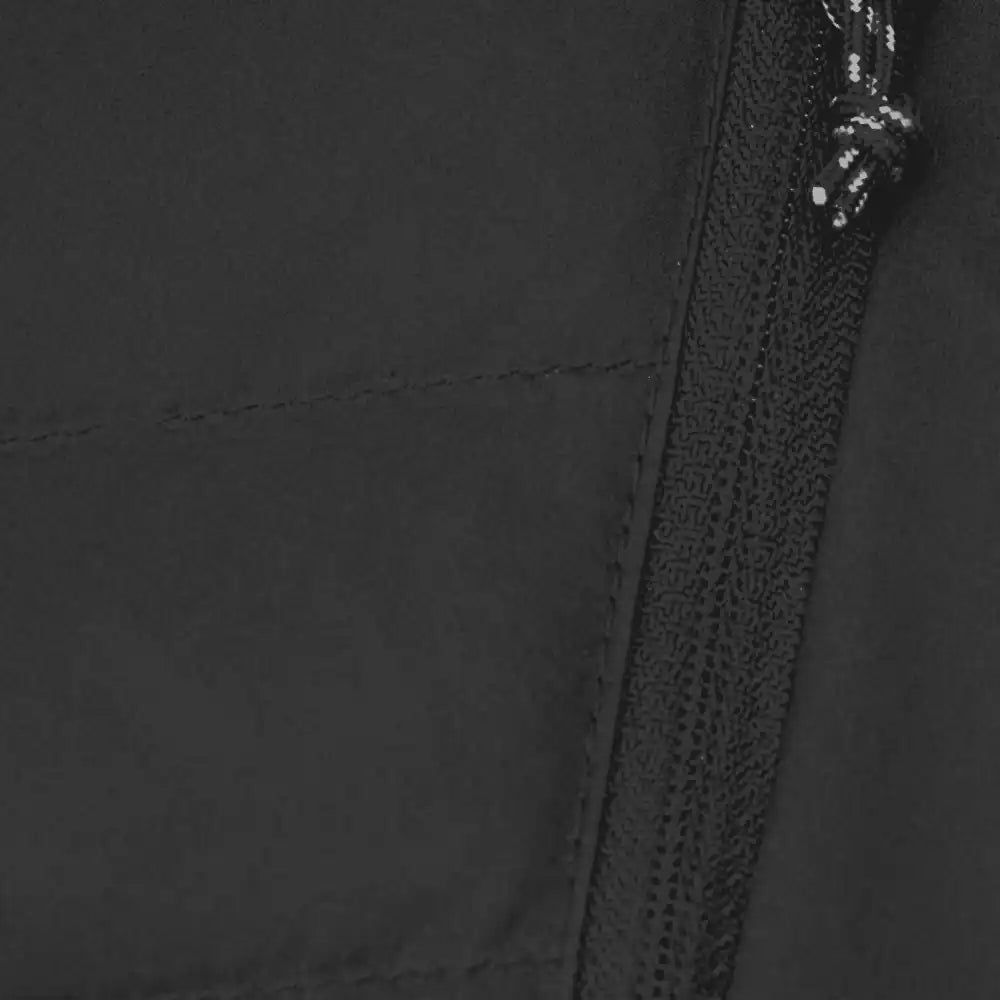 Bodywarmer liivi omalla logolla – lähikuva sivutaskusta, vetoketjusta ja laadukkaasta materiaalista