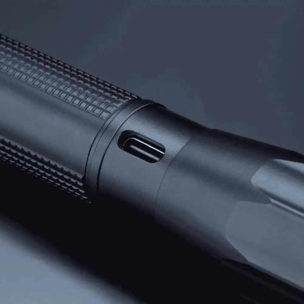 Colorissimo Optima Medium -taskulampun sisäänrakennettu latausportti akun lataamista varten