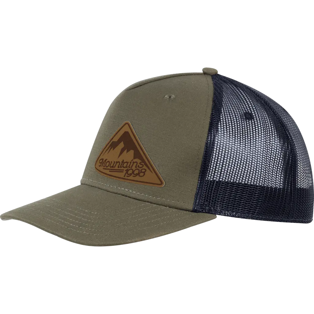 5 panel lippis omalla logolla, väri Army. Logo tehty nahkamerkillä.