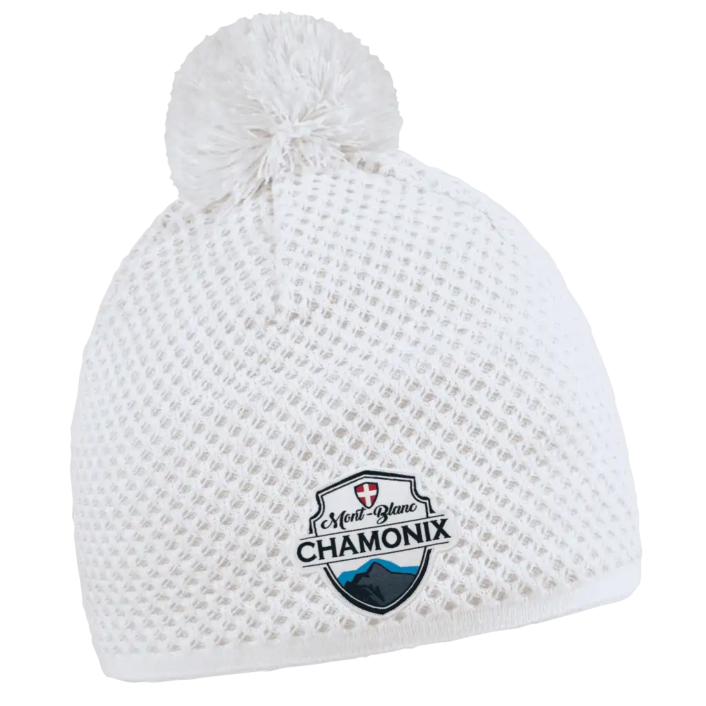 Dots Pipo omalla logolla (coFEE 3071) - Valkoinen logo tehty näyttävällä kangasmerkillä.