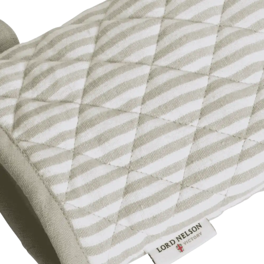 Lord Nelson Victory patakintaan ripustuslenkki ja huolellinen reunaviimeistely lähikuvassa