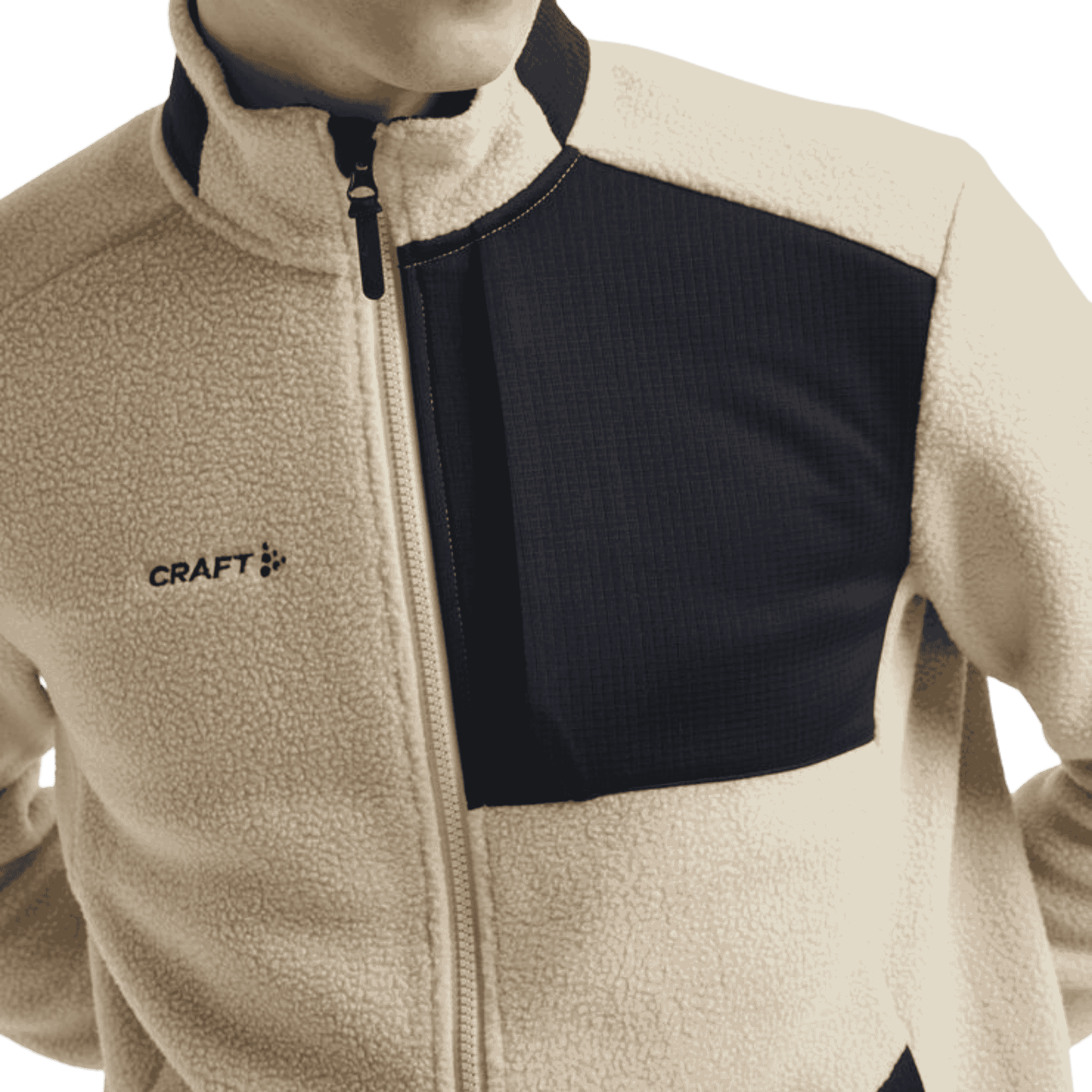 Craft ADV Explore Pile Fleece Jacket M – lähikuva vasemmasta rintataskusta ja logon merkkauspaikasta