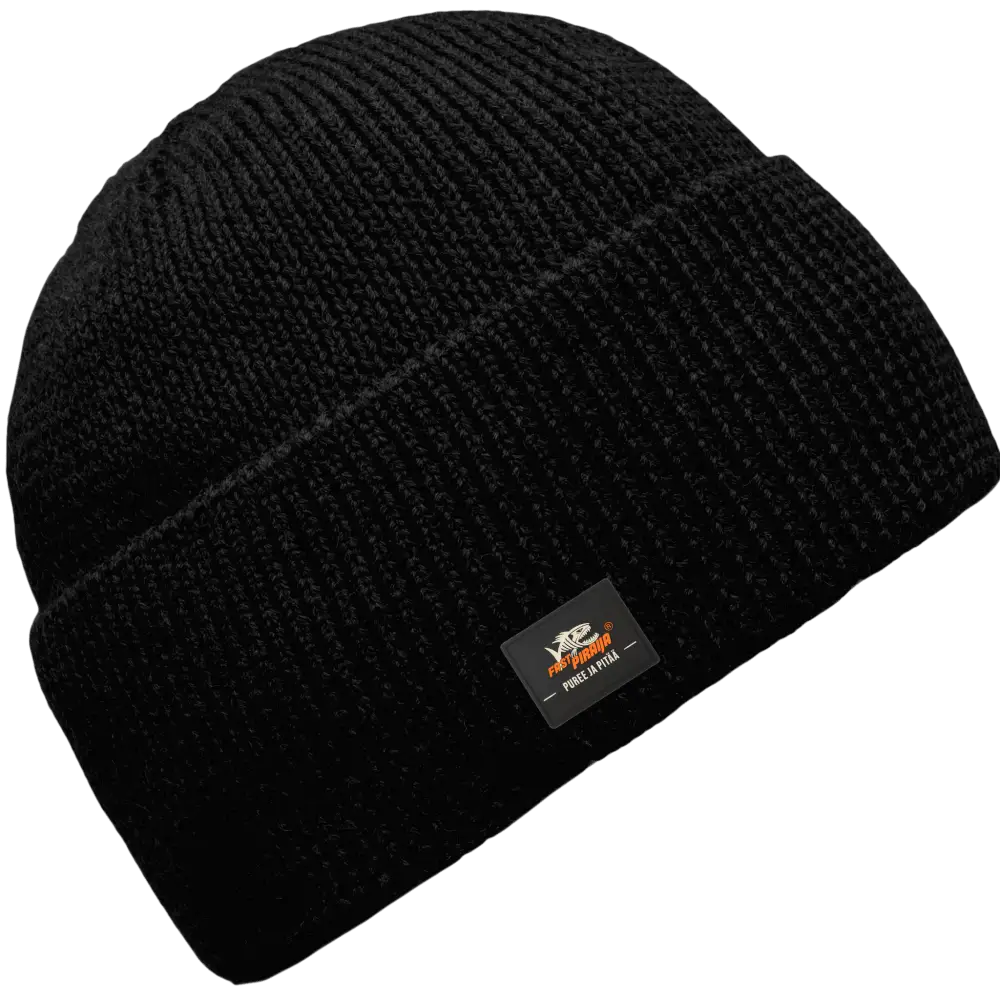Saana 100% Merinovillapipo omalla logolla - Musta oma logo toteutettu kumilogolla.