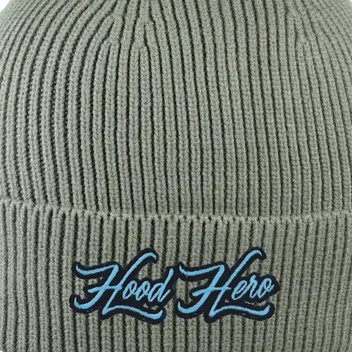 Pipo omalla logolla – brodeeraus pipoon, klassinen ja kestävä merkkaus yrityksille ja seuroille