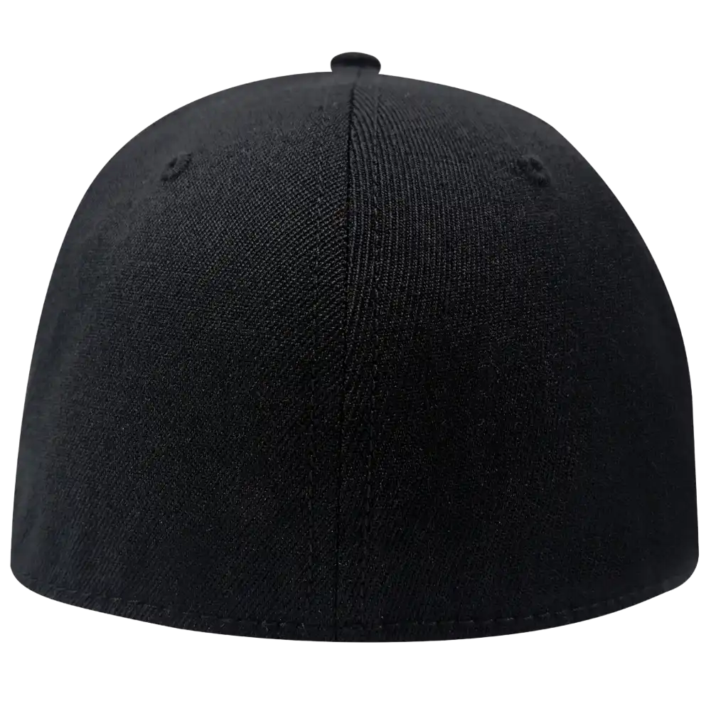 Sabbot Flex fitted suoralippainen lippis logolla, kuva takaosasta.