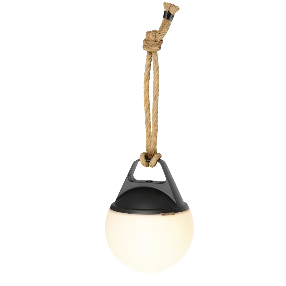 SACKit Light 150 valaisin päällä ja hamppuköysi ripustamista varten esillä