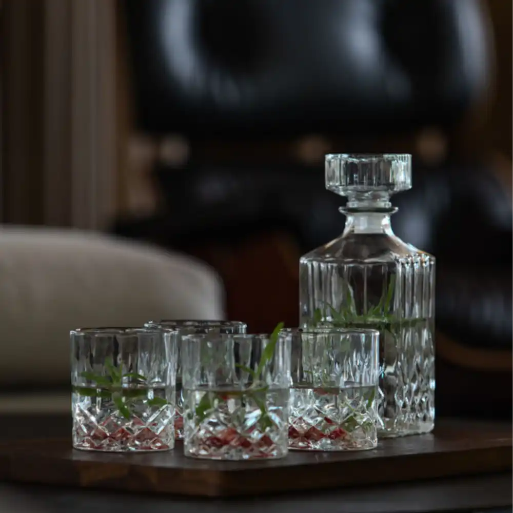 Lord Nelson karahvi + 4 lasia - Henkilökunnan joululahja - ZigiZagi Oy