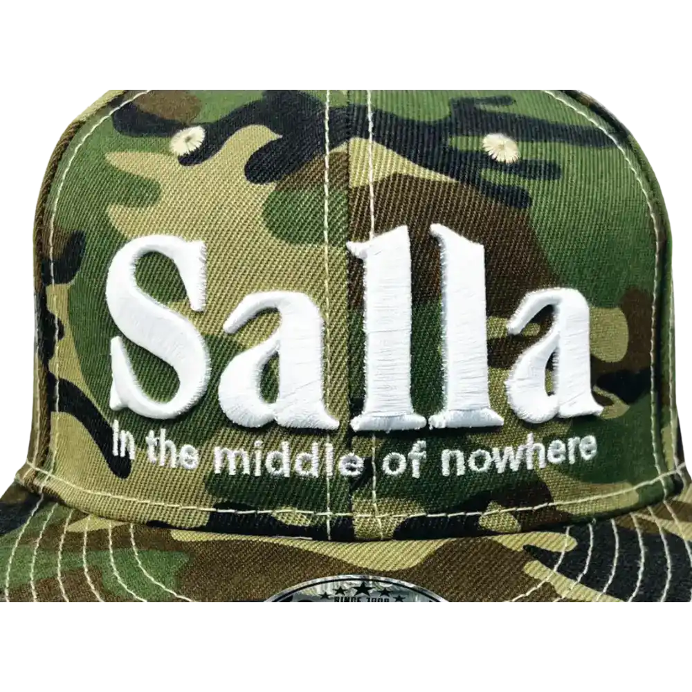 Esimerkki lÀhikuva edestÀ 3D Brodeeraus lippalakissa