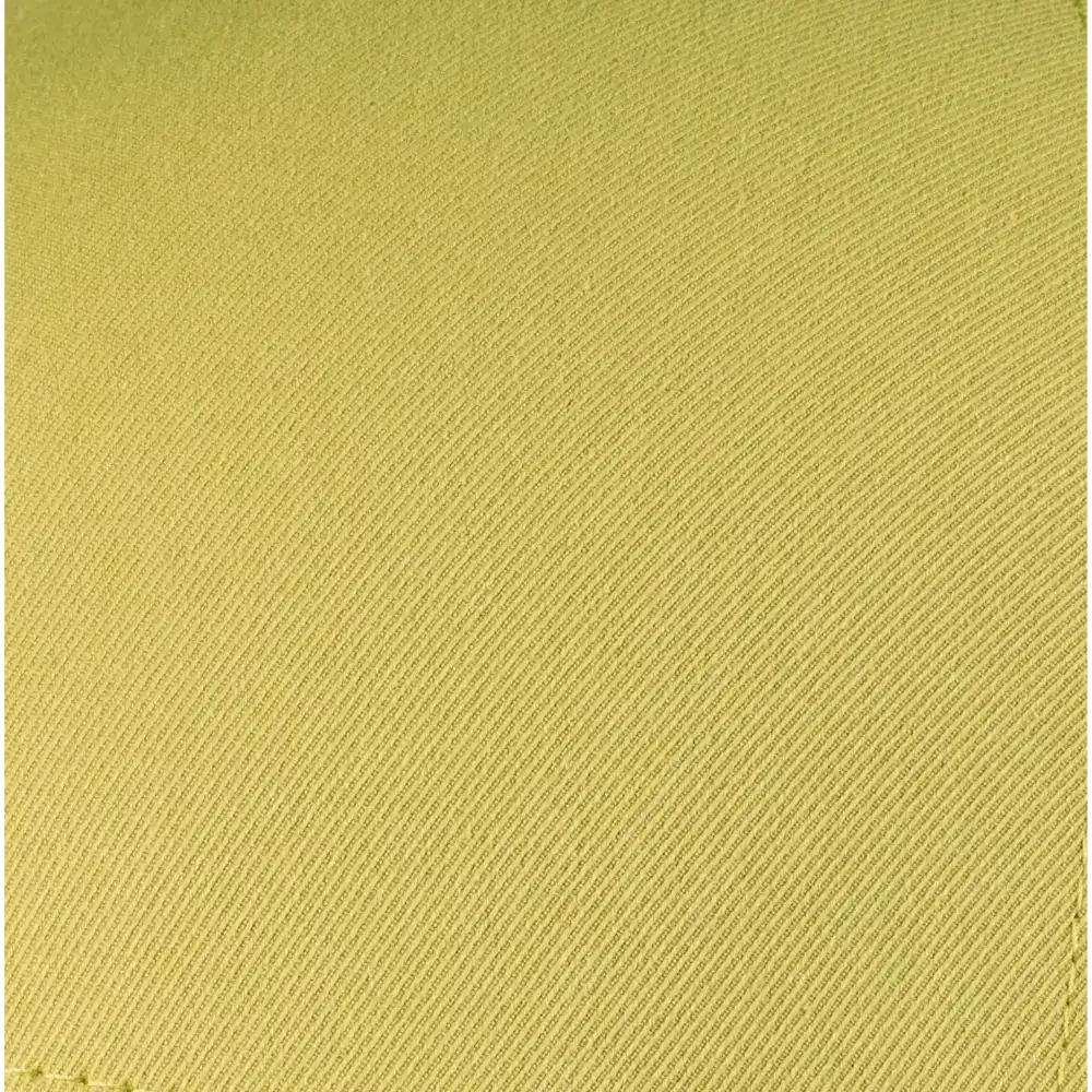 Lähikuva kankaasta Cofee Caps SMOOTH Performance lippalakki, väri pistaasi.