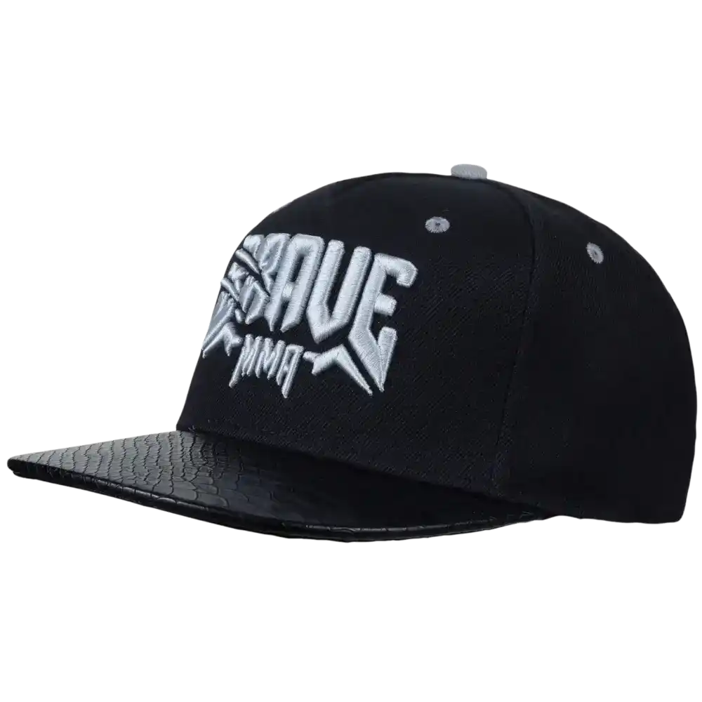 Suunnittele oma snapback: esimerkki lippis 3D-brodeerauksella ja nahkalipalla