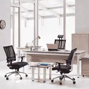 Liikelahjat omalla logolla toimisto ja tekniikka tuotteet.