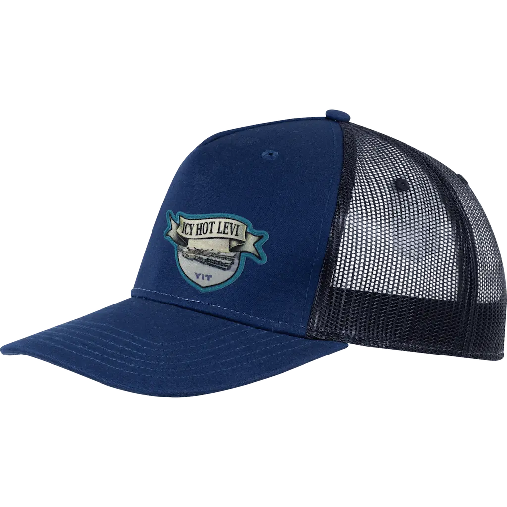 5 panel lippalakki omalla logolla, väri Navy. Logo tehty kangasmerkillä.