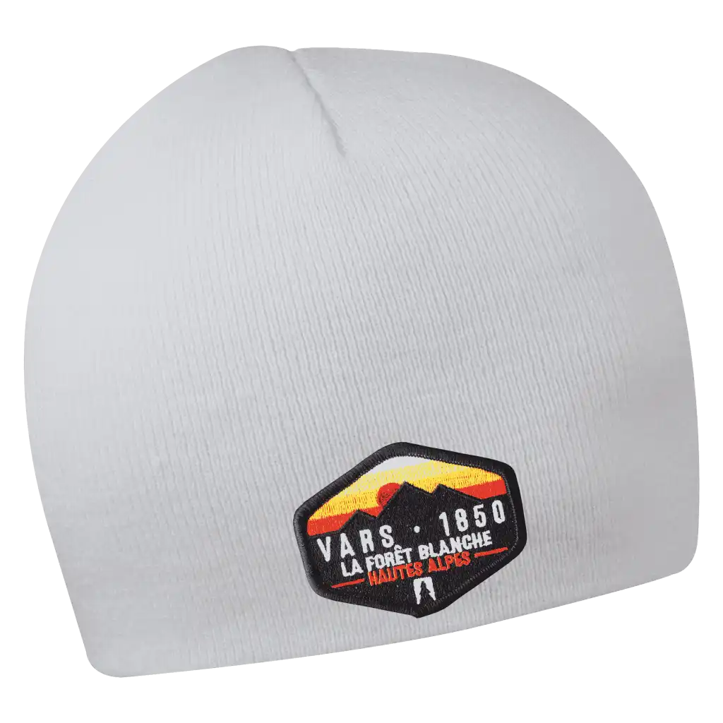 Primary Pipo omalla logolla (coFEE 3000) - Valkoinen kangasmerkki logo