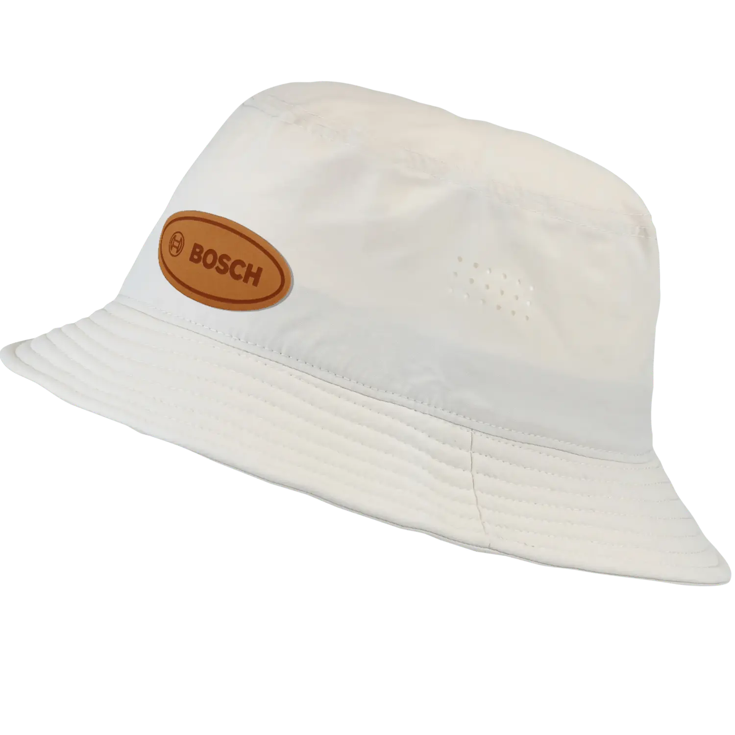 Kalastajan hattu omalla logolla – beige, lasermerkattu nahkamerkki edessä.