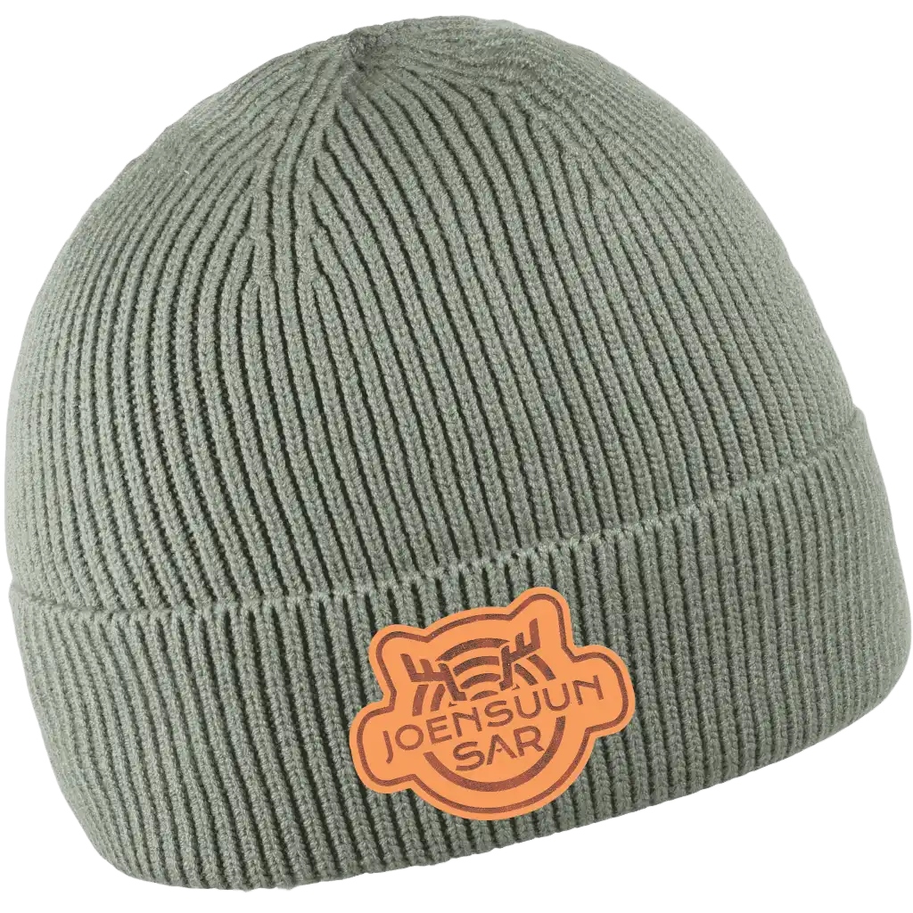 Viskoopipo vihreä omalla nahkamerkki logolla.