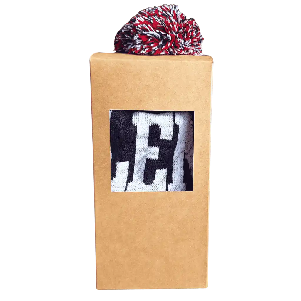 Ekologinen lahjarasia pipolle edestä kuvattuna, jossa näkyy tuotteen ikkuna ja tupsuaukko