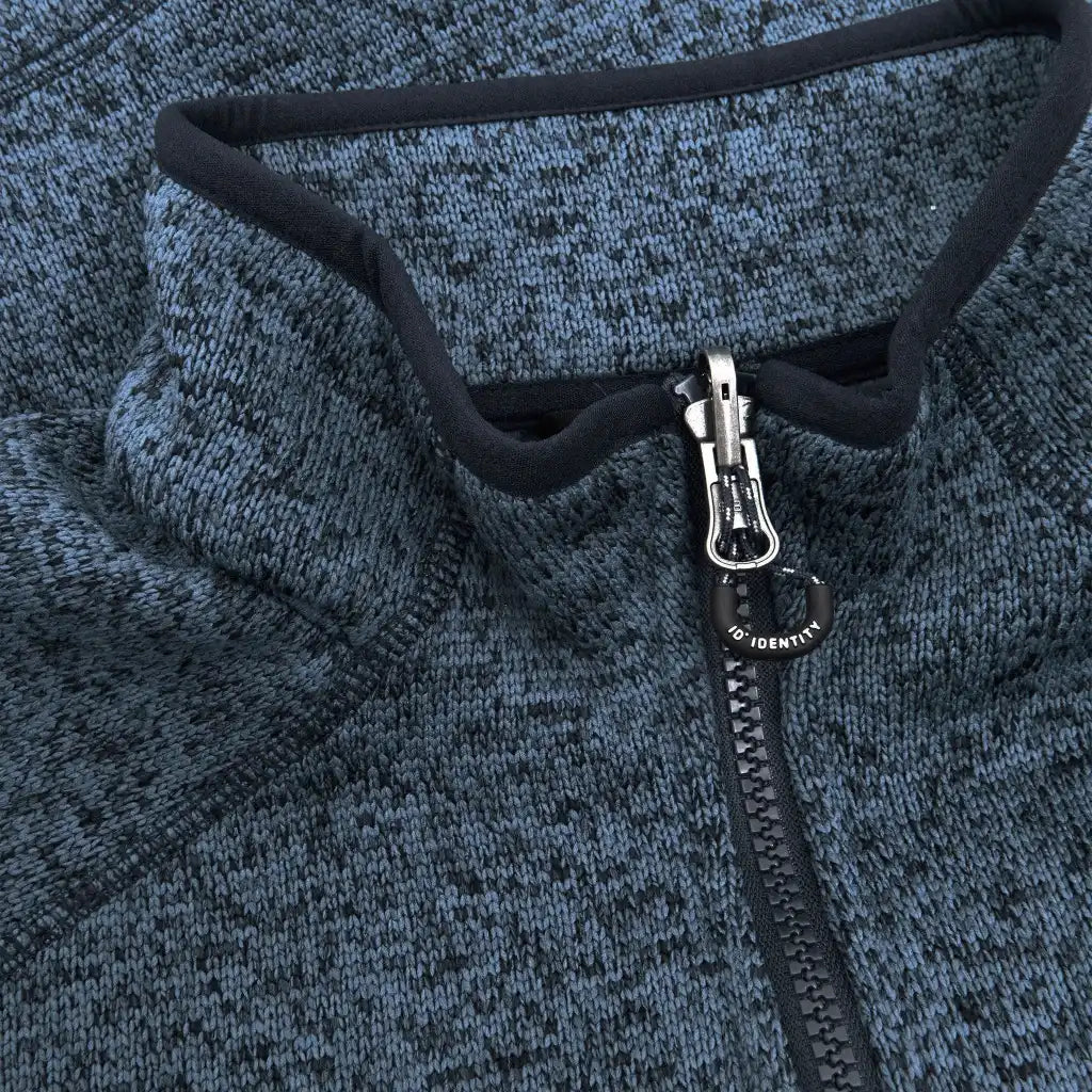 ID® Zip-n-Mix fleece – lähikuva vetoketjusta ja kauluksen viimeistelystä, laadukas neulos.